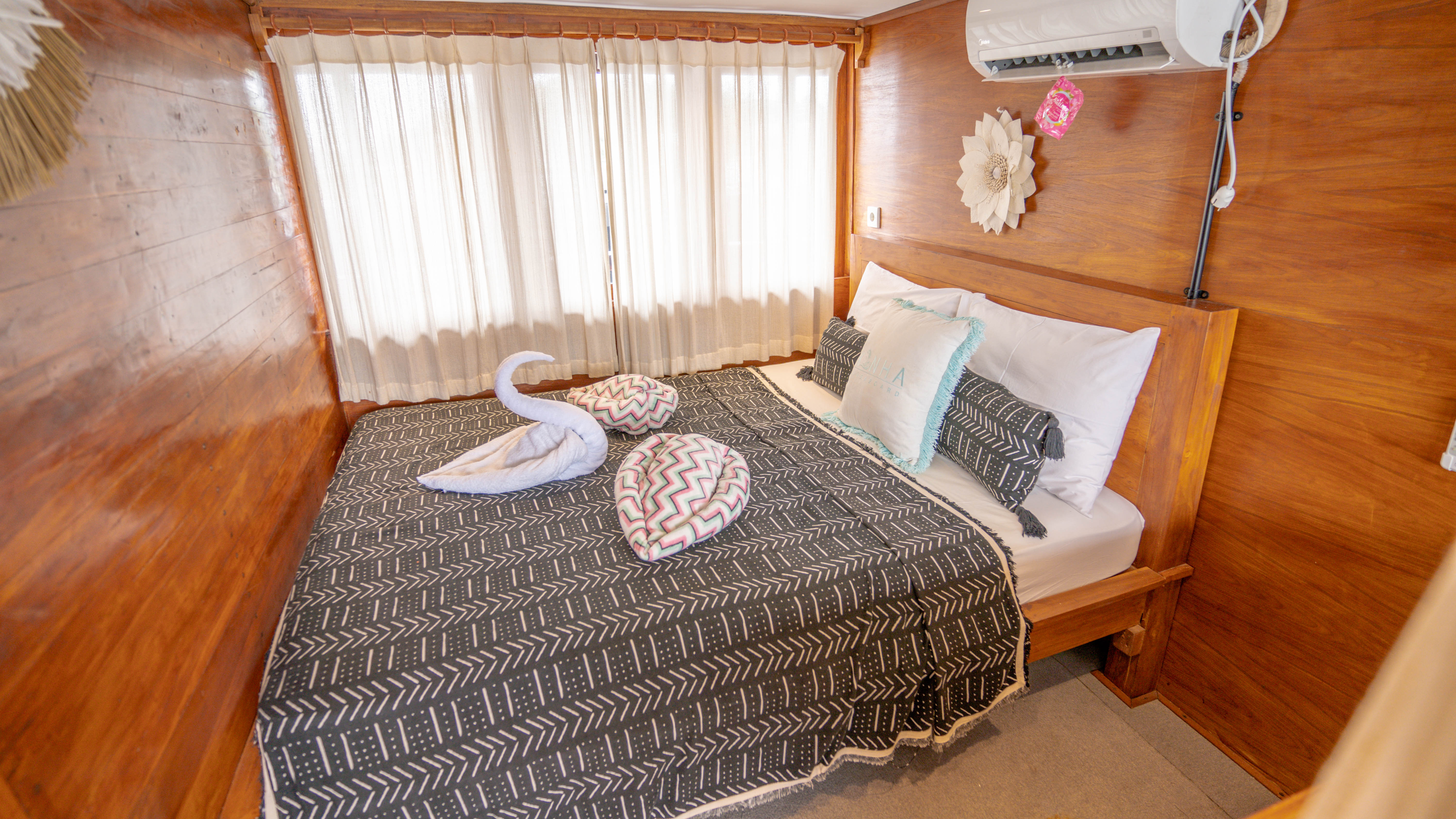 Sedana & Shakti Cabins